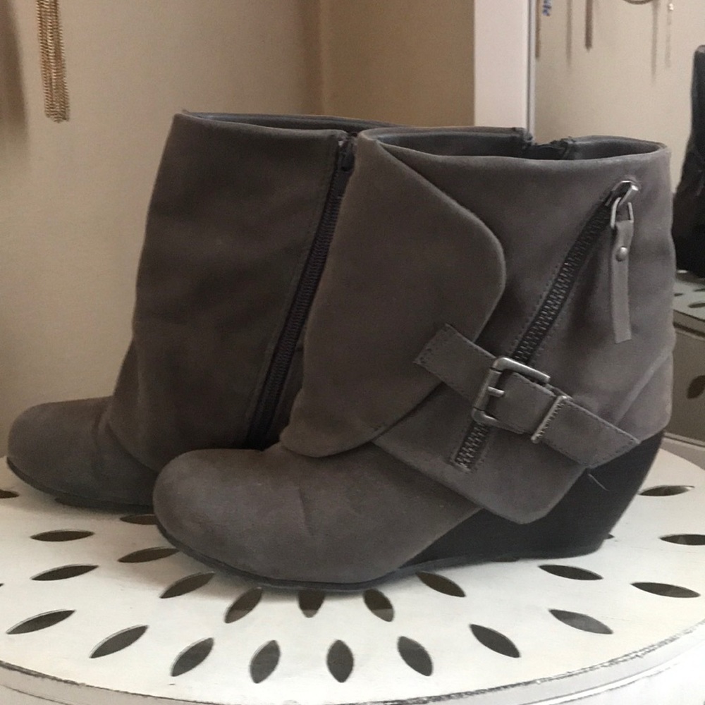 Grey wedge booties